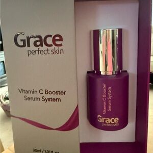 Grace Vitamin C Booster Serum - Purple and Gold